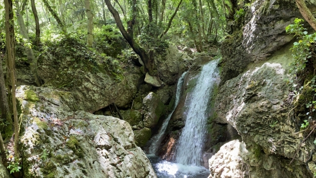 Trekking a Nord Est: le grotte del Monte Cucco e i misteri di Gubbio