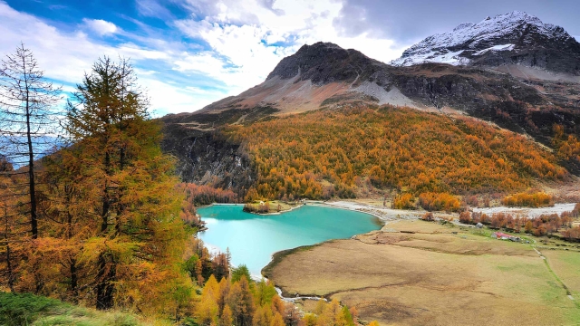 Autumn trekking in Val di Pejo