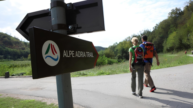 Trekking in Friuli-Venezia Giulia: Alpe Adria, Cividale - Trieste
