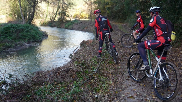 La via dell'acqua: bike tour from Assisi to Rome