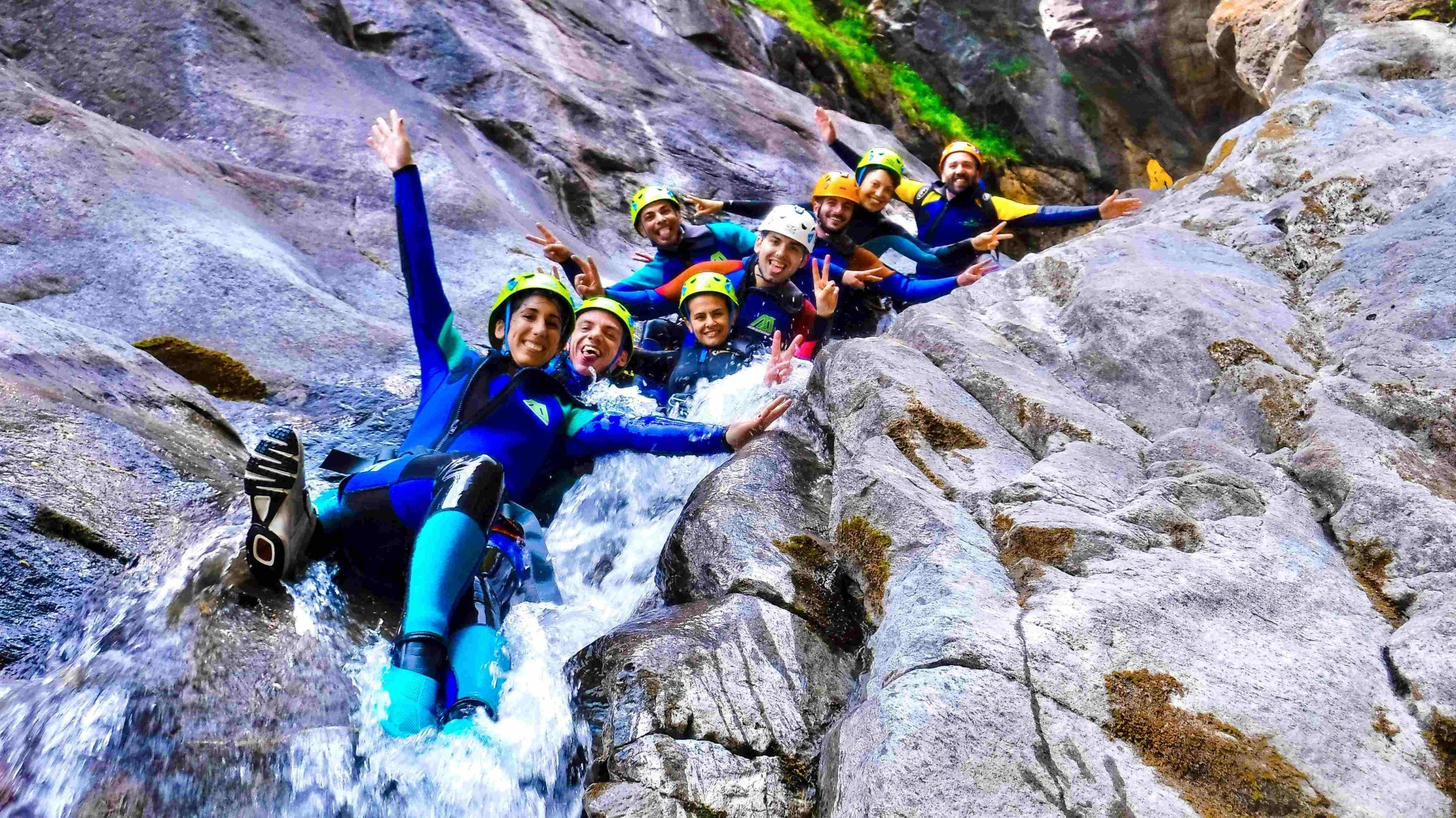Canyoning: experience the sporting spirit in the Chalamy stream in Champdepraz