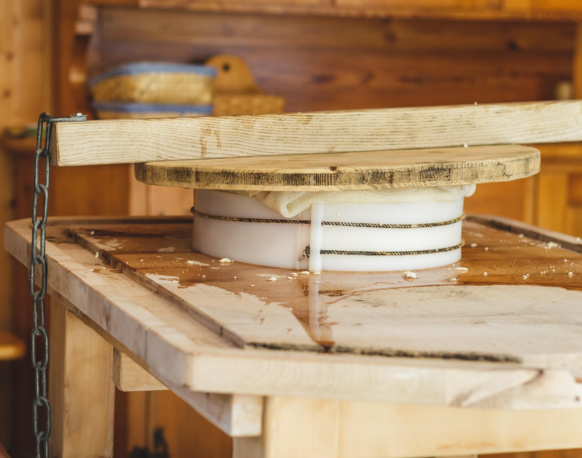 Formaggi Tipici dell'Alta Umbria: Caciotte Artigianali e Ricotta Fresca tra Gualdo Tadino, Gubbio e Città di Castello