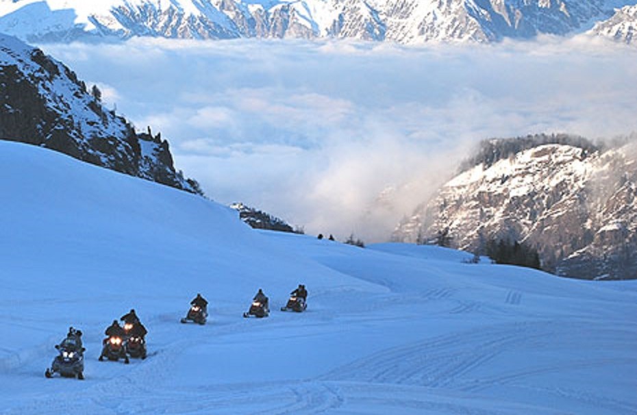 Safari Tour by Snowmobile - Cortina d\'Ampezzo