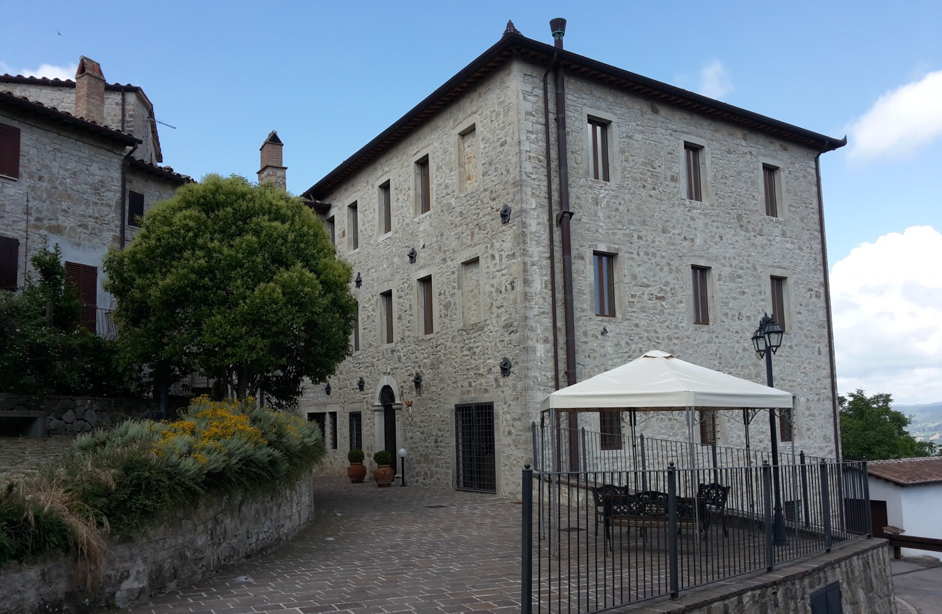 Castello Izzalini Resort Todi